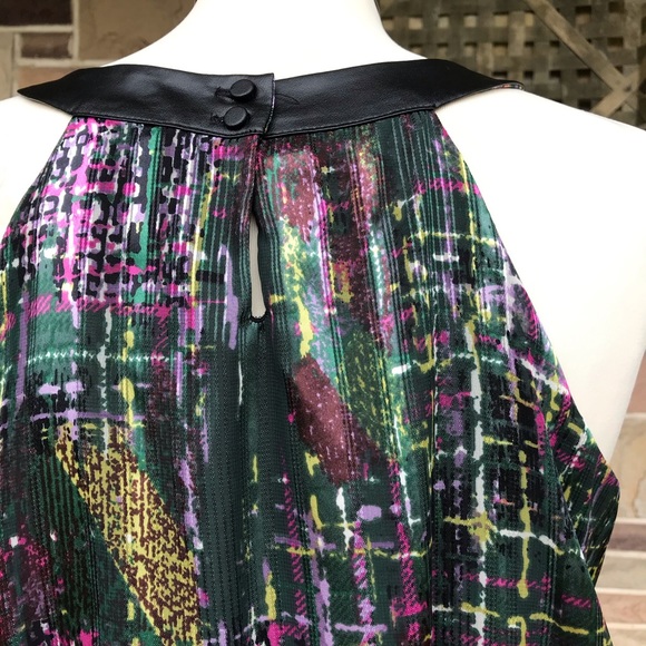 Bisou Bisou Keyhole Top, Blouse - Picture 6 of 8